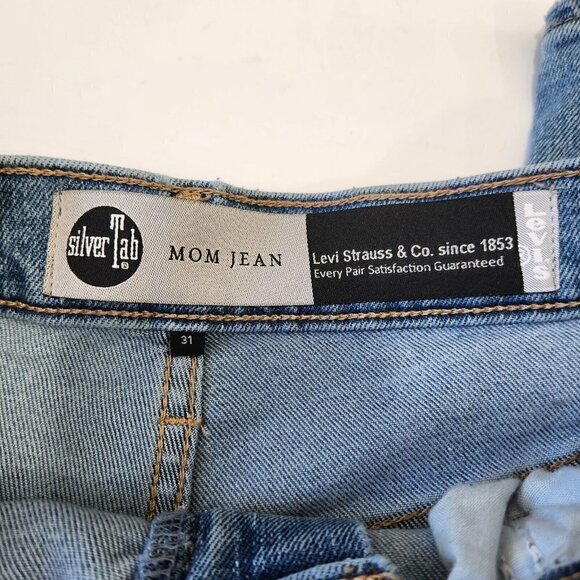 Levi's NWT Silver Tab High Waisted Mom Jean Womens 31 Distressed‎ Tapered Leg - Picture 3 of 13